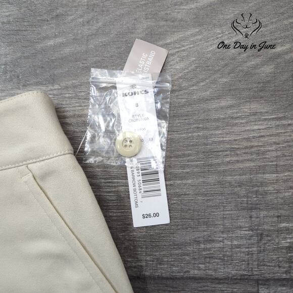 Croft & Barrow Flat Front Shorts Size 8 - Picture 2 of 7